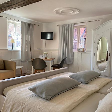 Sonnenhof 1737 - Ferienzimmer & Apartments Barbelroth Esterno foto