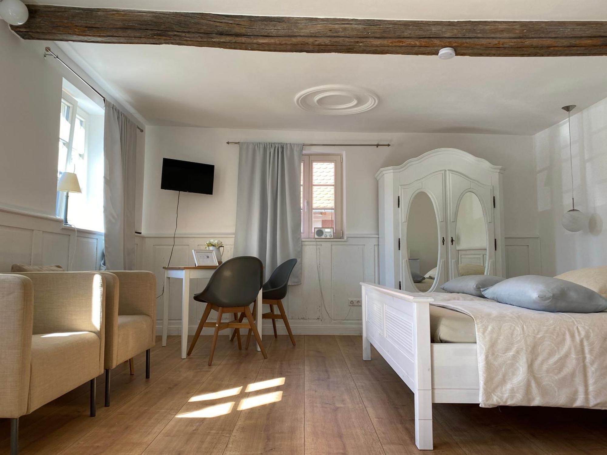 Sonnenhof 1737 - Ferienzimmer & Apartments Barbelroth Esterno foto